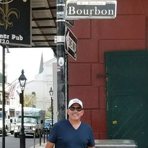 Meet your Posher, Manuel